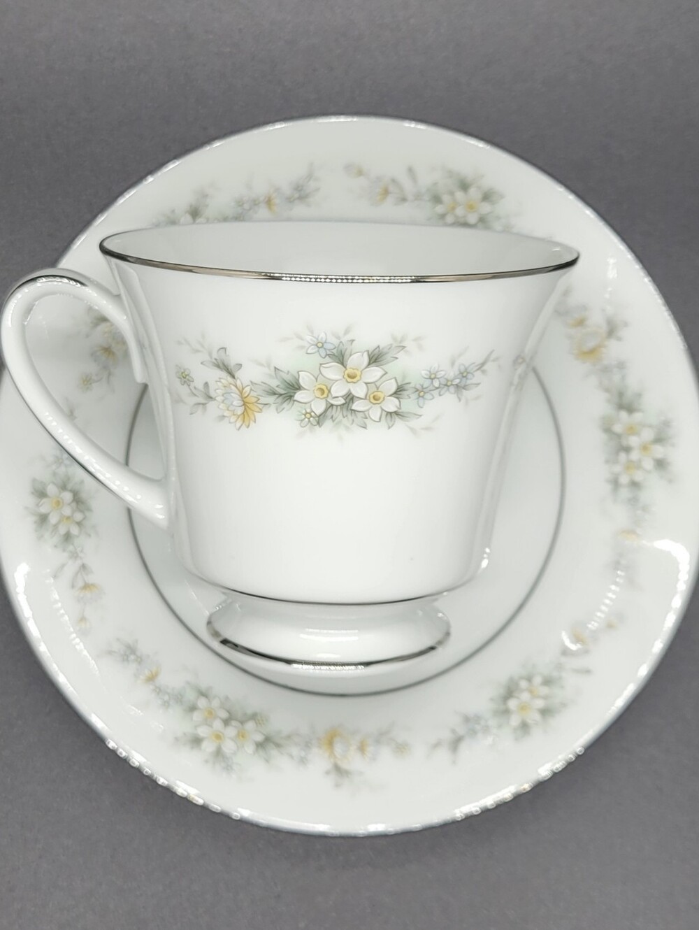 Noritake Melissa 3080 Teacups And Saucers 23 Pieces